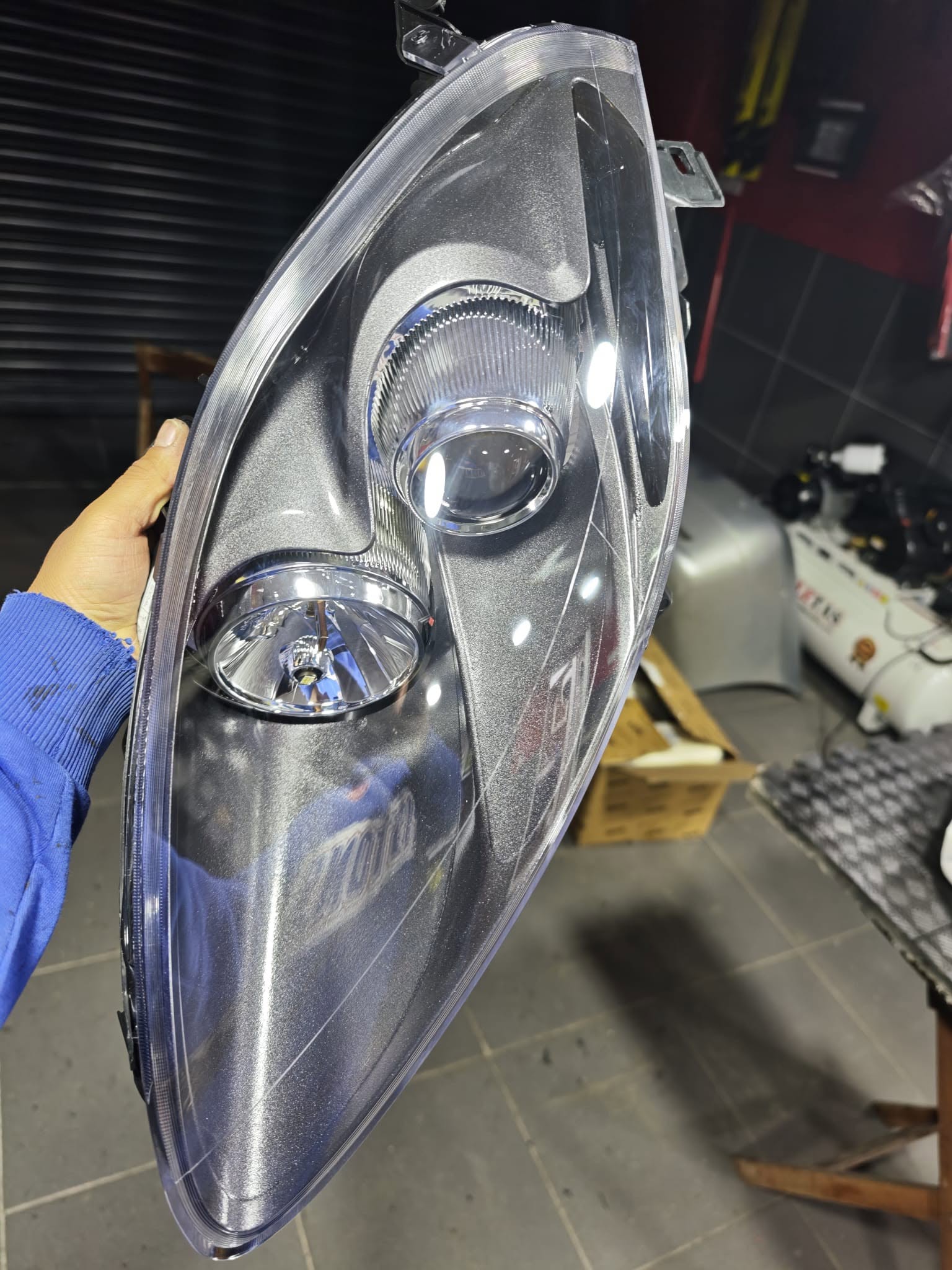 Alfa Romeo 035B ile boyanmış füme far içi